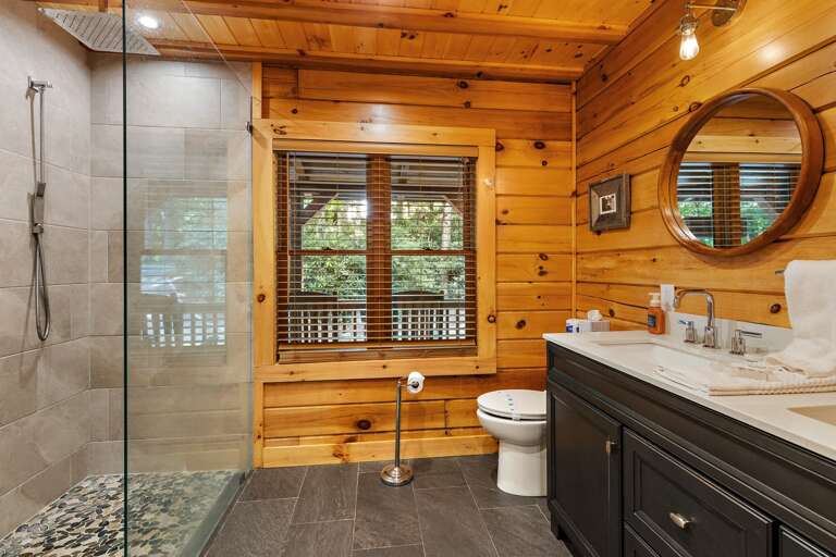 Private Ensuite Master Bathroom Private Ensuite Master Bathroom