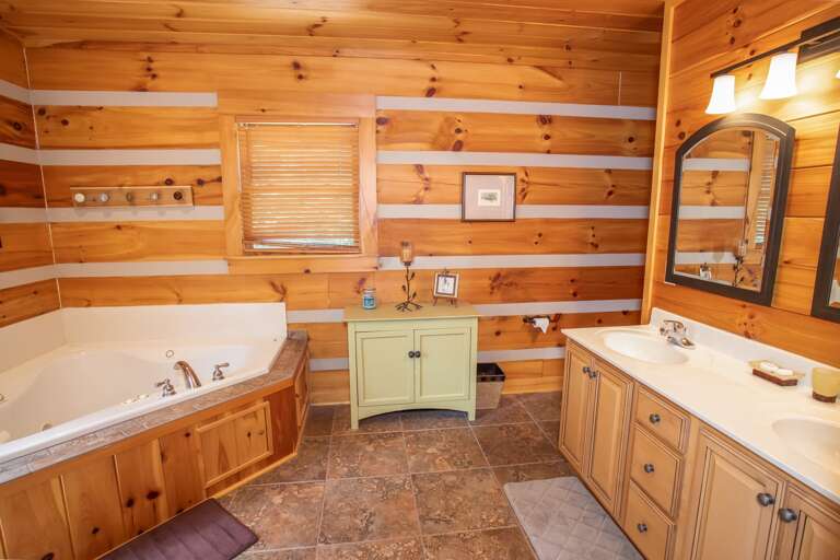 Ensuite master bathroom