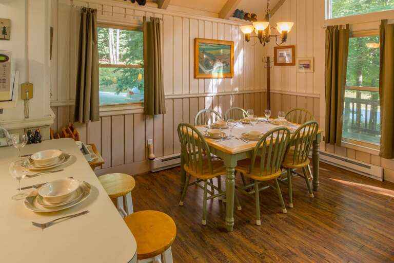 Benzine Farm Lots of Dinning Room