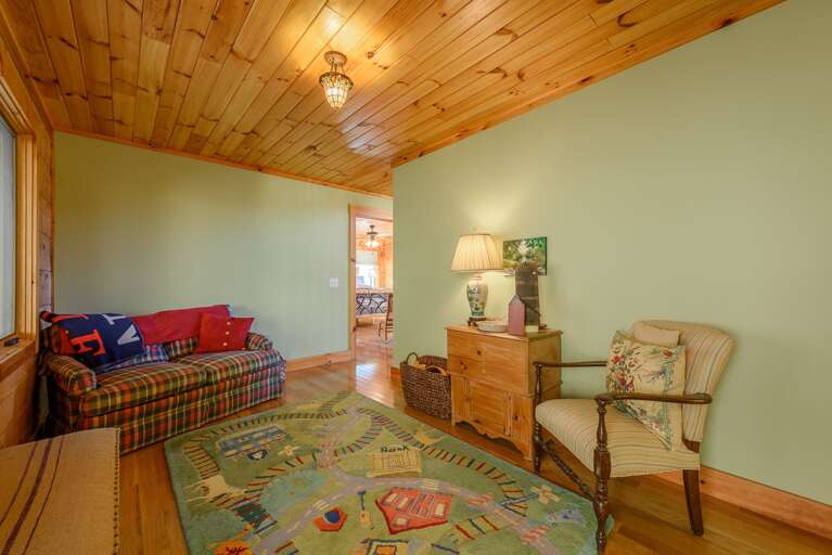 Front Foyer Sitting Area