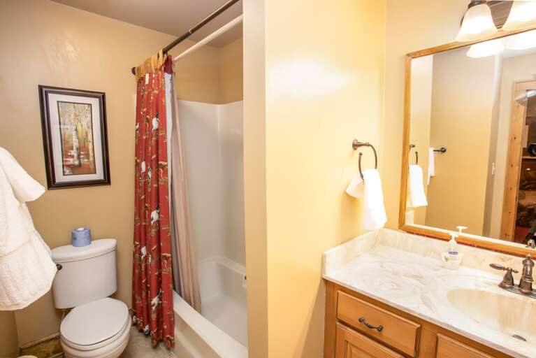 Ensuite Bathroom for King Bedroom