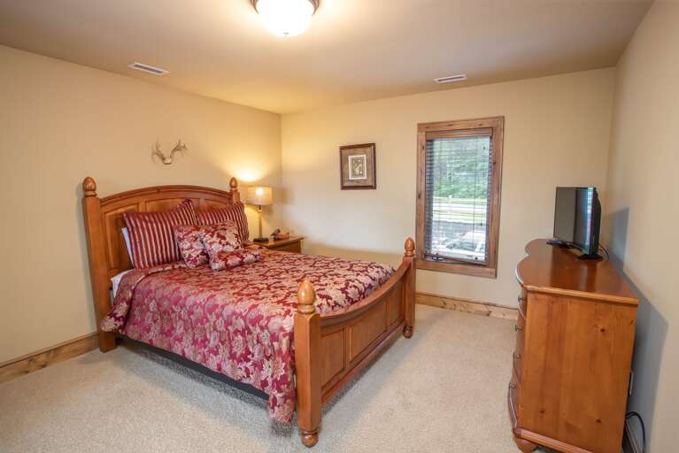 Upstairs Queen Bedroom