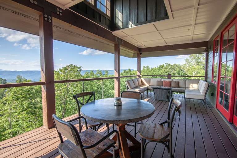 Outdoor Dining and Living under Covered Deck! Outdoor Dining and Living under Covered Deck!