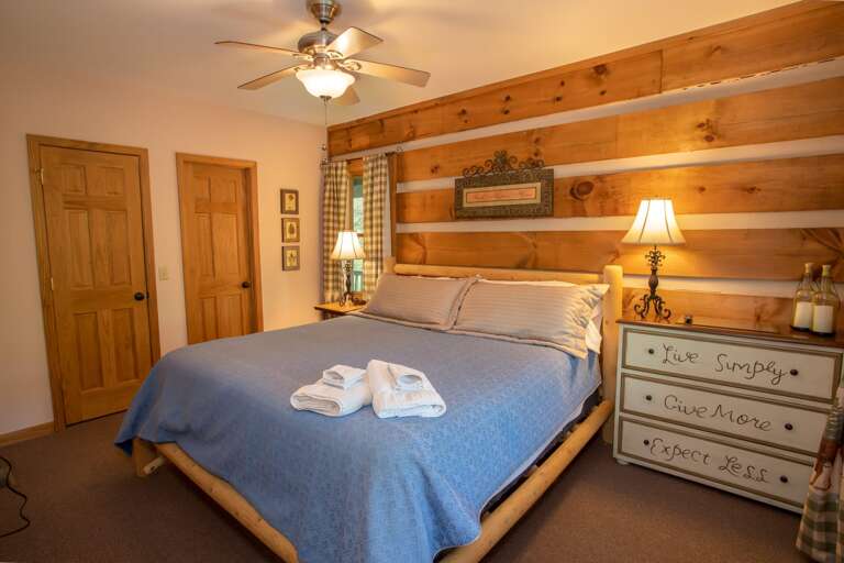 Boulder Falls Retreat Master King Bedroom on Main Floor Boulder Falls Retreat Master King Bedroom on Main Floor