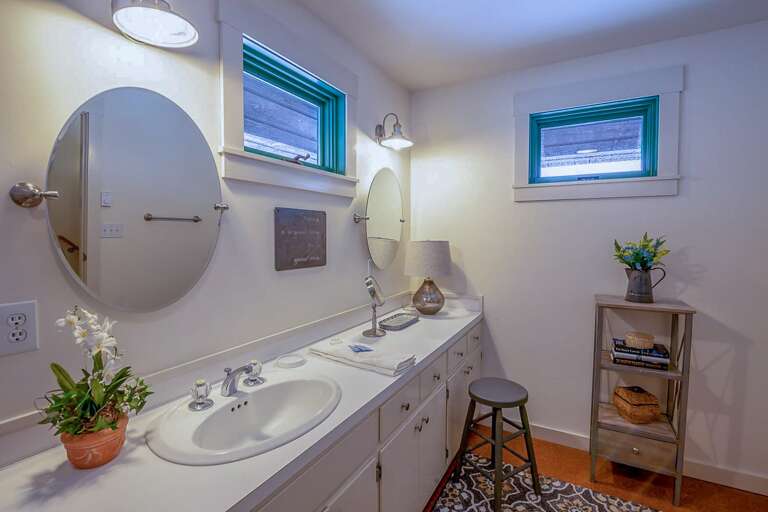 Double vanity in master bathroom