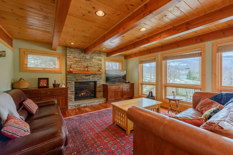 Cozy Living Area with beautiful view, gas log fireplace, TV Cozy Living Area with beautiful view, gas log fireplace, TV