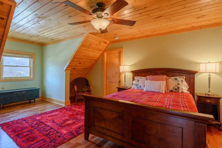 Queen Bedroom upstairs with private bath Queen Bedroom upstairs with private bath