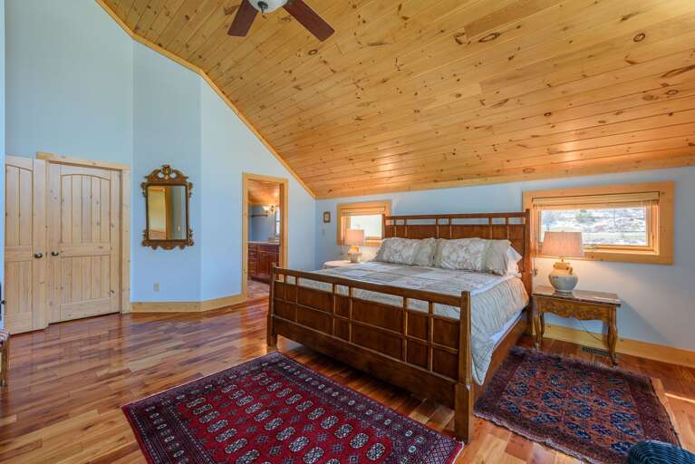 Upstairs King bedroom Upstairs King bedroom