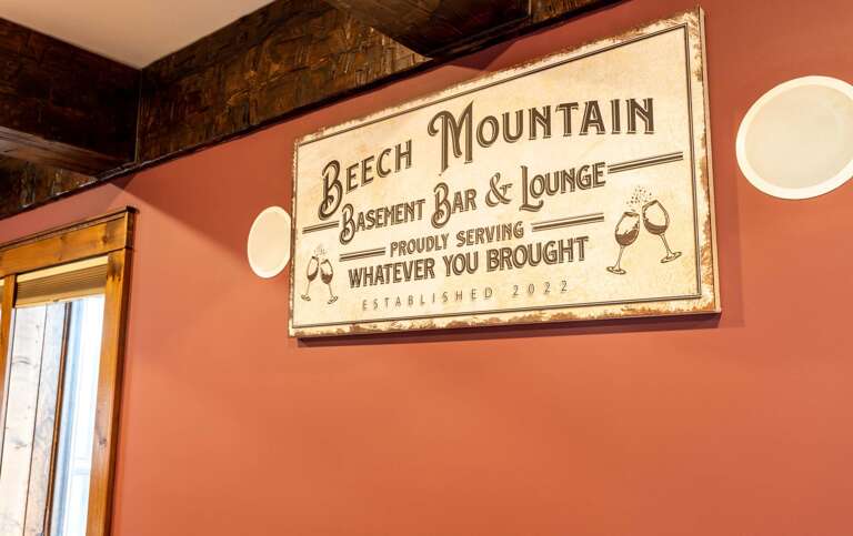 Perfect Spot for a Destination Picture with Family and Friends