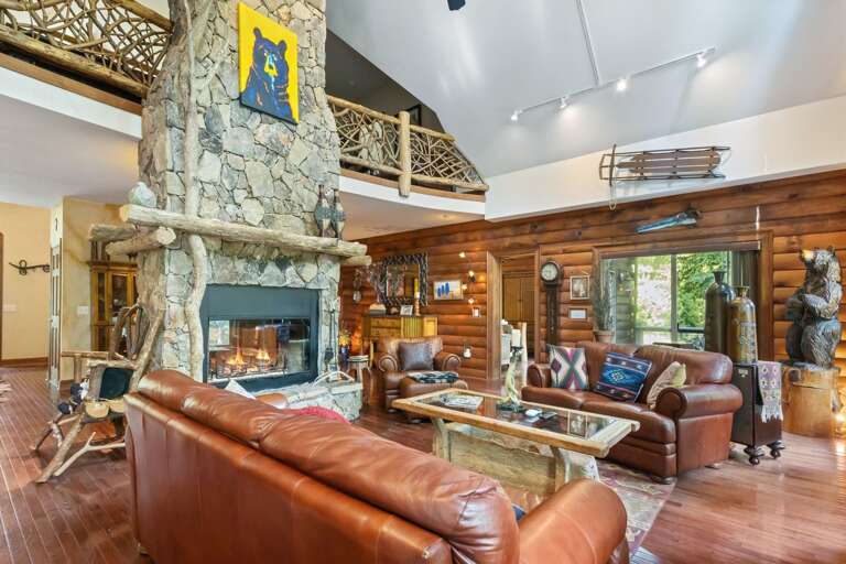 Soaring Vaulted Ceilings, Hardwood Floors, Custom Touches Throughout! Soaring Vaulted Ceilings, Hardwood Floors, Custom Touches Throughout!