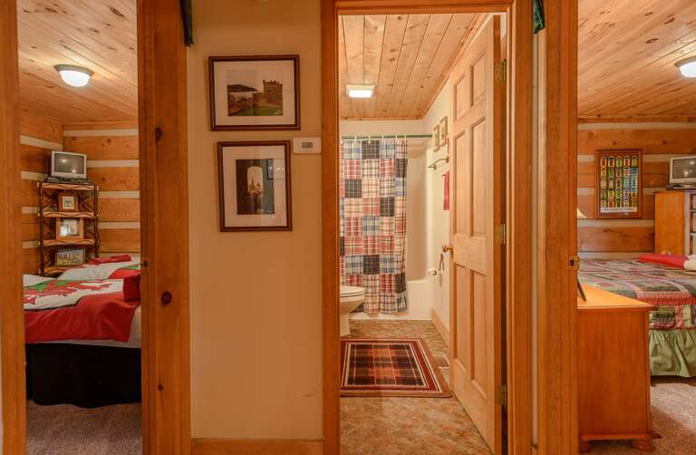 Shared bathroom between bedrooms
