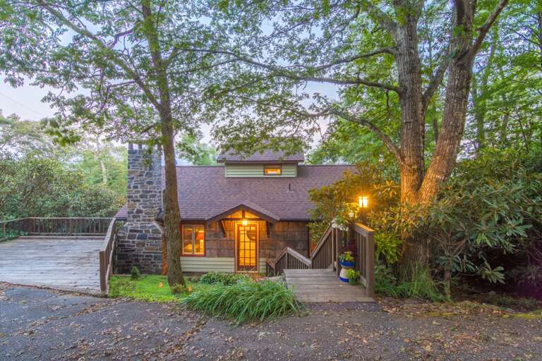 Exterior Front of Chalet Blueberry