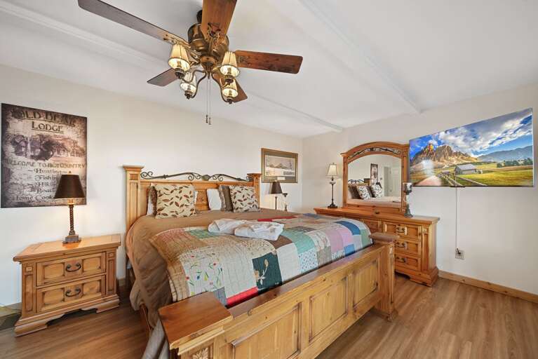 Downstairs King Suite with HD Smart TV