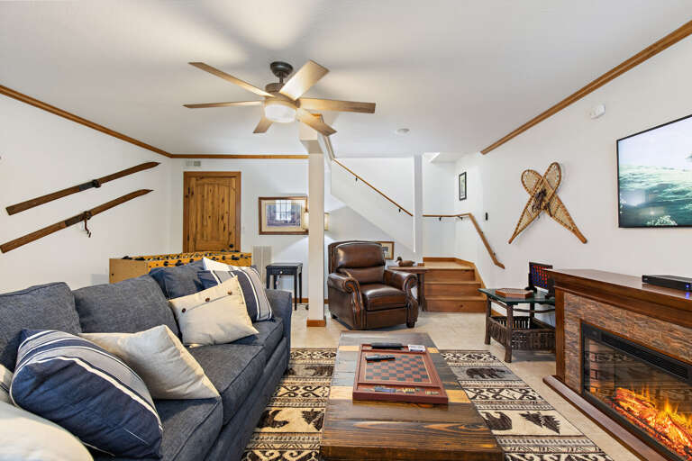 Spacious Downstairs Den with queen sleeper sofa