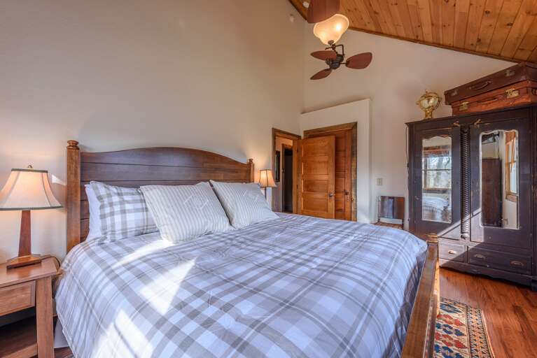 Second Bedroom with King Bed Second Bedroom with King Bed