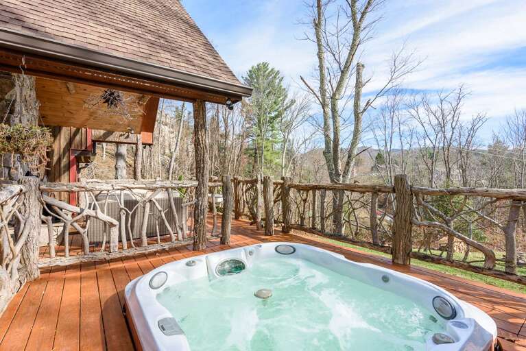 Hot Tub under the Sun and Stars Hot Tub under the Sun and Stars
