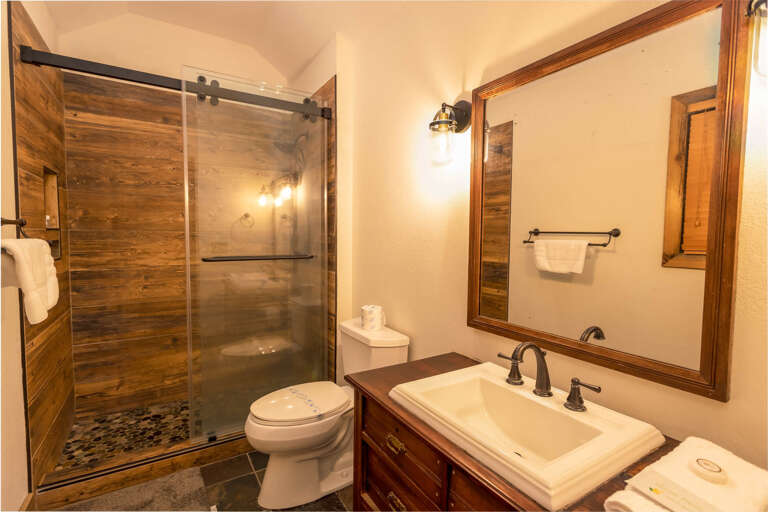 Master Bathroom Master Bathroom