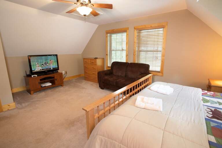 King Master Suite 3 with Lounge Chair