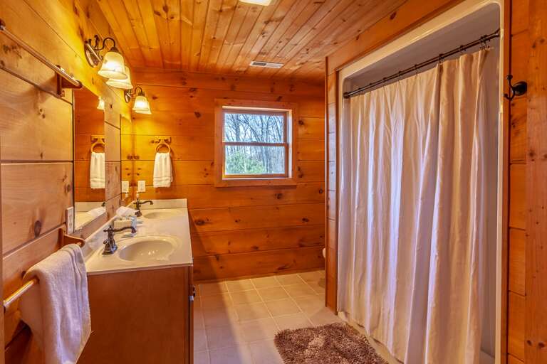 Full Bathroom Upstairs