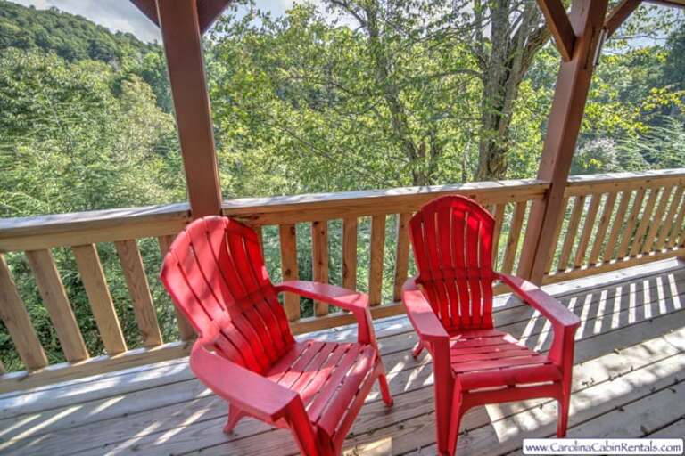 Kumbaya Log Cabin Affordable Blue Ridge Mountains 3 Bedroom Short Term Rental in Boone NC