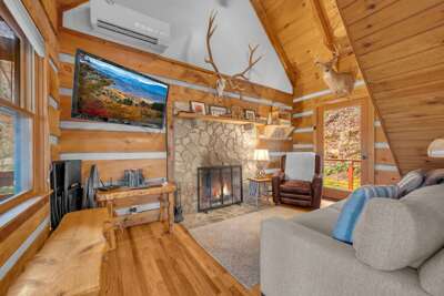 Welcome to Little Creek Timber Cabin!