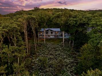 Welcome to Longview Lodge!