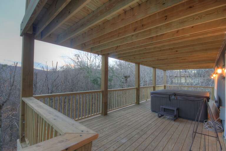 Majestic Mountain Haus Hot Tub on Lower Level Rear Deck