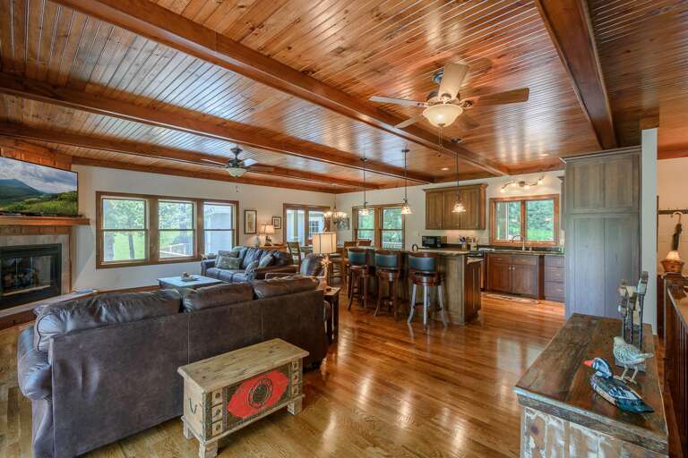 3 Additional Dining Seats at the Bar