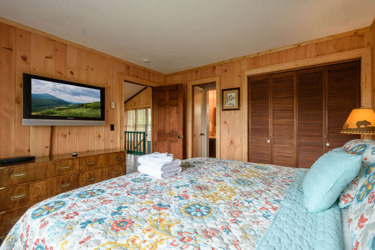 King Bedroom Includes Private Entrance to Full Bath King Bedroom Includes Private Entrance to Full Bath