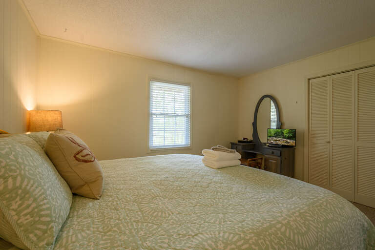 Lower Level King Bedroom Lower Level King Bedroom