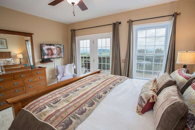 Flat screen TV and mountain views from King Suite