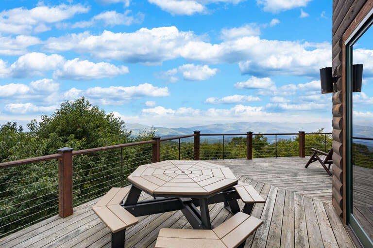 Outdoor Dining at Picnic Table on Upper Deck Outdoor Dining at Picnic Table on Upper Deck