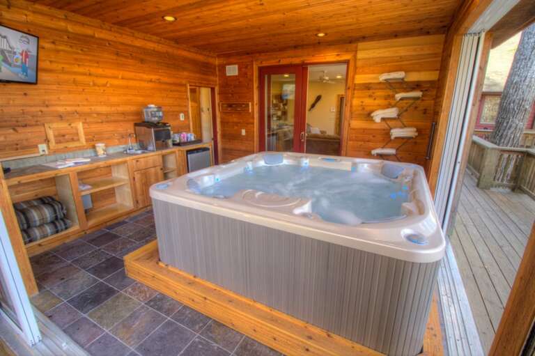 North View Lodge Hot Tub with Fridge, Sink and more. Note: TV removed due to water damage.