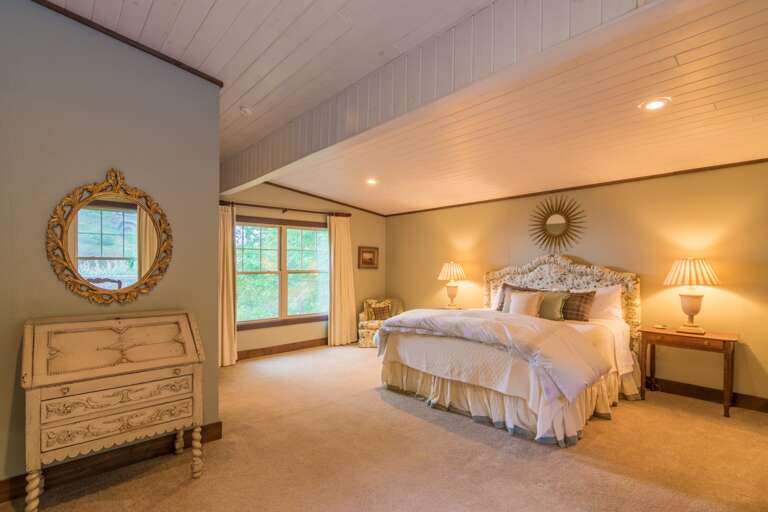 Master Bedroom Suite with King Bed Master Bedroom Suite with King Bed