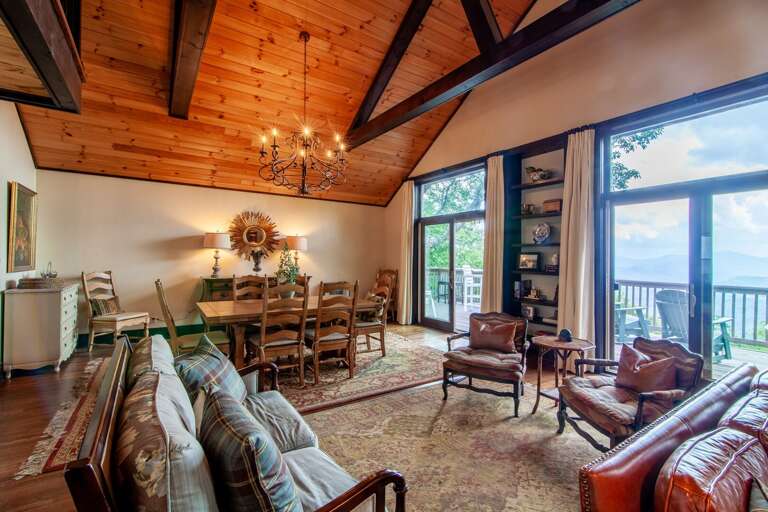 Plenty of Comfy Furniture in main level Great Room to accommodate larger families Plenty of Comfy Furniture in main level Great Room to accommodate larger families