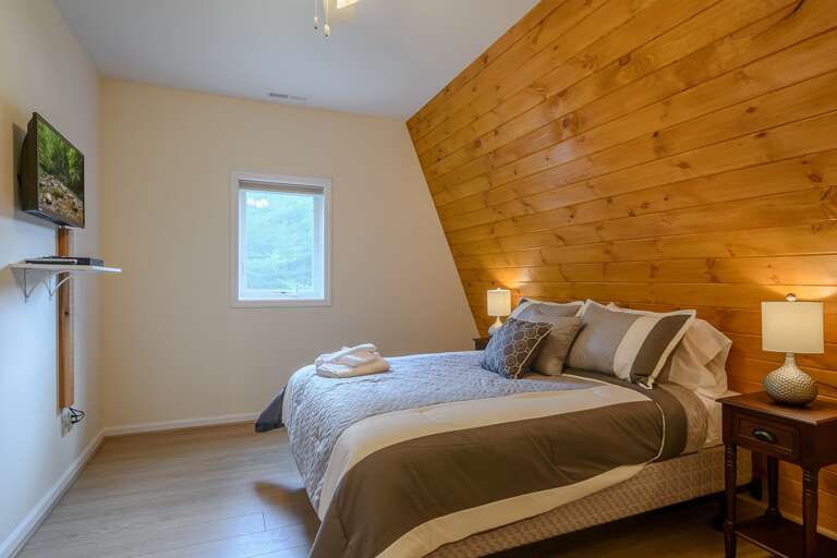 3rd Upstairs Bedroom with TV, Shared Bath 3rd Upstairs Bedroom with TV, Shared Bath