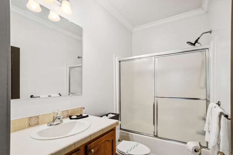 Main Floor Shared Hall Bathroom Main Floor Shared Hall Bathroom