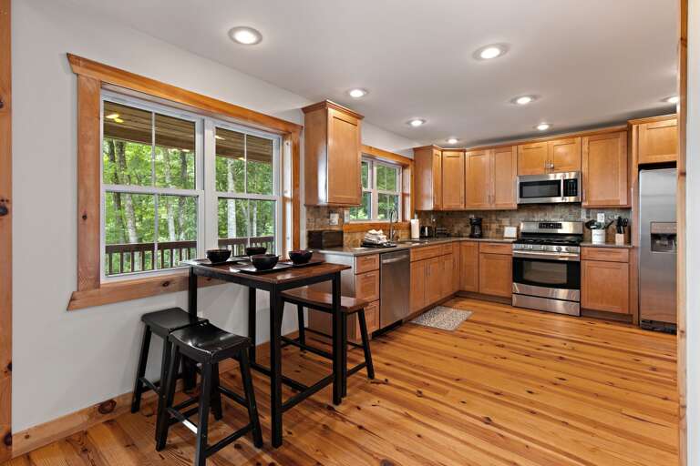 Breakfast Table in the Kitchen Breakfast Table in the Kitchen