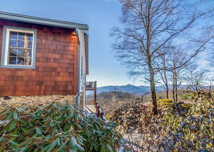 Views even from Parking Area at Stone Ridge Lodge! Views even from Parking Area at Stone Ridge Lodge!