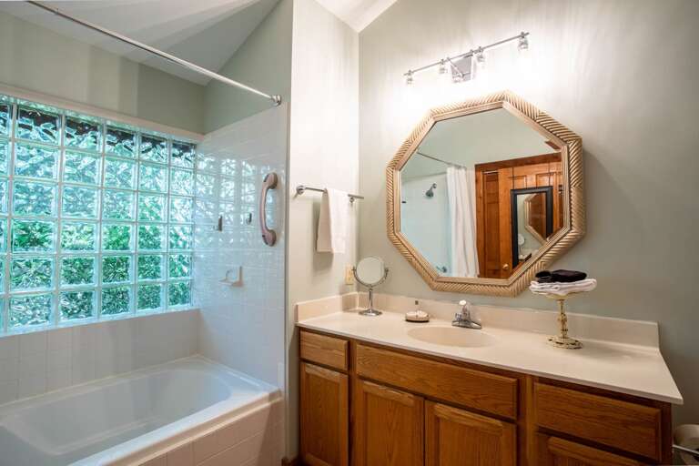 Ensuite Master Bathroom
