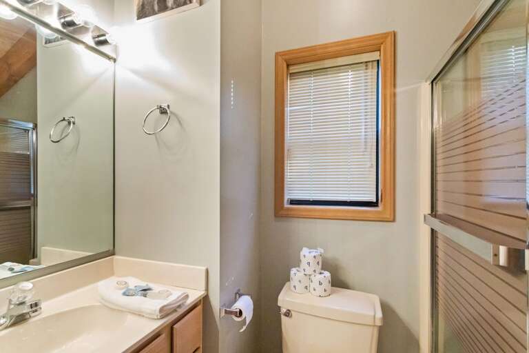 Upper Level Full Bathroom
