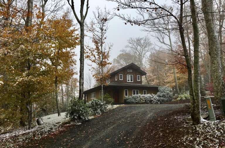 Sugar Tree Getaway in Winter Weather. Gravel Driveway Leading to Mostly-Level Parking Area Sugar Tree Getaway in Winter Weather. Gravel Driveway Leading to Mostly-Level Parking Area