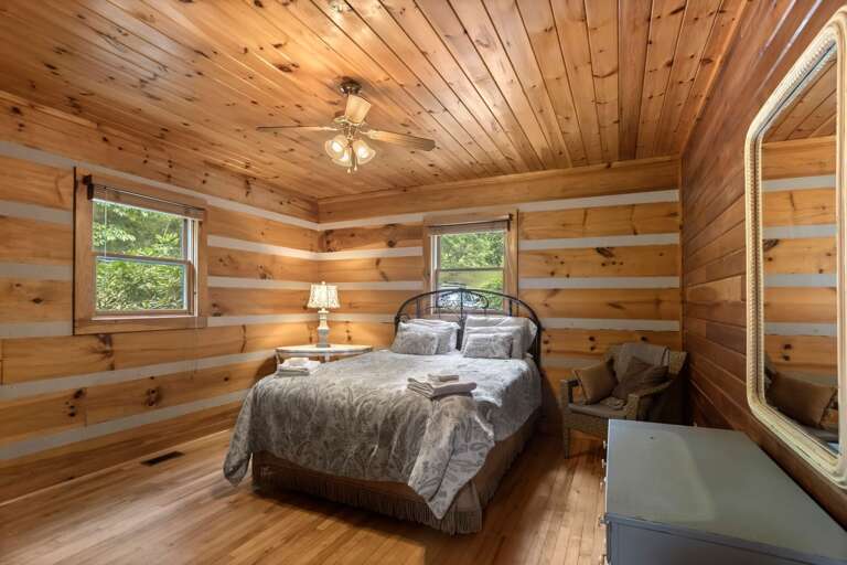 Main Floor Queen Bedroom