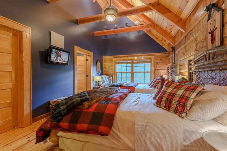 "Blue" Suite with HDTV