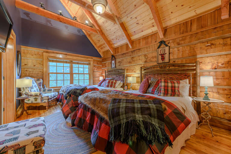 "Blue" Suite with Two Queen Beds