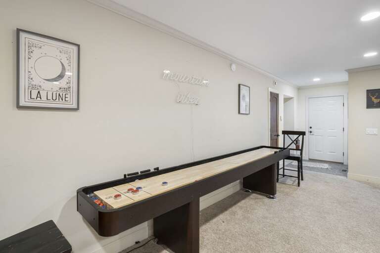 Shuffleboard Game Table