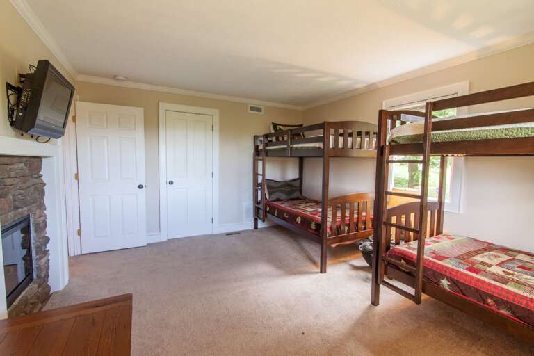 Downstairs Bunk Room, sleeps 4, with HDTV and Fireplace
