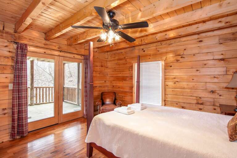 Twin Hollows queen bedroom on main floor Twin Hollows queen bedroom on main floor
