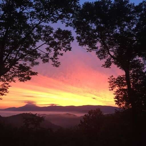 Sunrise in Valle Crucis
