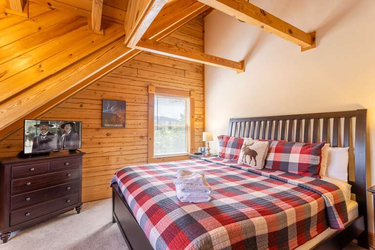 1st Upstairs King Bedroom